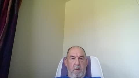 Snapshot of shyguytm chatting on 02/21/25, 09:00 shyguytm online show from 02/21/25, 09:00