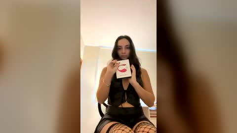 Snapshot of shylatinalove chatting on 06/16/26, 01:36 shylatinalove online show from 06/16/26, 01:36