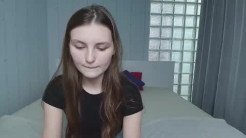 shyly_lisa online show from 06/29/26, 08:20