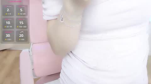 Snapshot of shynana23 chatting on 06/05/26, 01:12 nana online show from 06/05/26, 01:12
