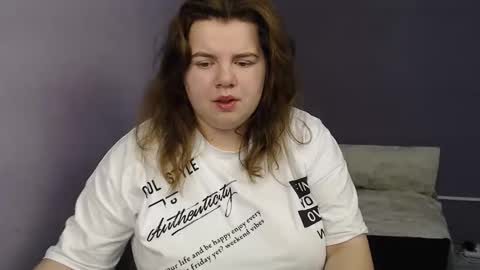 Snapshot of shyness_girl chatting on 09/27/25, 06:51 Bethany online show from 09/27/25, 06:51