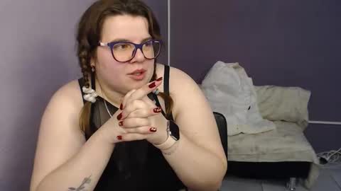 Snapshot of shyness_girl chatting on 10/03/25, 08:00 Bethany online show from 10/03/25, 08:00