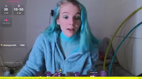 Hippie online show from 06/12/26, 03:55