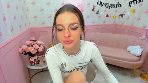 Snapshot of shysasshy chatting on 12/27/24, 01:39 Sicily online show from 12/27/24, 01:39
