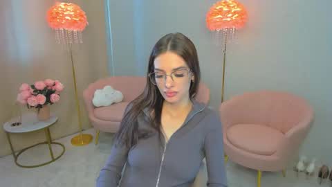 Snapshot of shysasshy chatting on 02/26/25, 08:48 Sicily online show from 02/26/25, 08:48