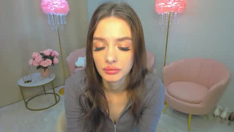 Snapshot of shysasshy chatting on 03/08/25, 09:06 Sicily online show from 03/08/25, 09:06