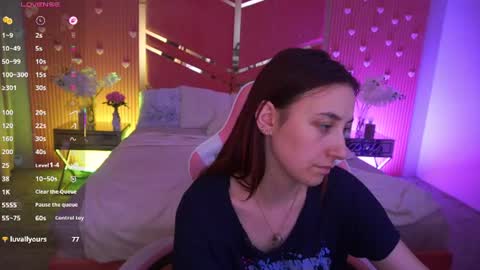 shyy_jany online show from 06/17/26, 09:16