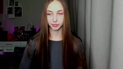 Snapshot of sia0610 chatting on 02/20/26, 01:00 SIA online show from 02/20/26, 01:00