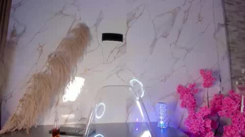 Snapshot of sia_37 chatting on 02/04/26, 01:11 . online show from 02/04/26, 01:11