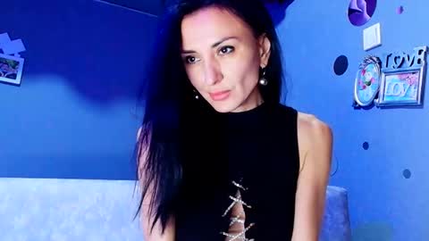 Snapshot of siaconna chatting on 11/28/25, 07:00 Siaconna online show from 11/28/25, 07:00