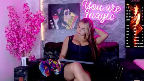 Snapshot of siamarlin chatting on 10/17/25, 09:06 siamarlin online show from 10/17/25, 09:06