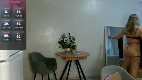 Eva online show from 10/25/25, 01:13