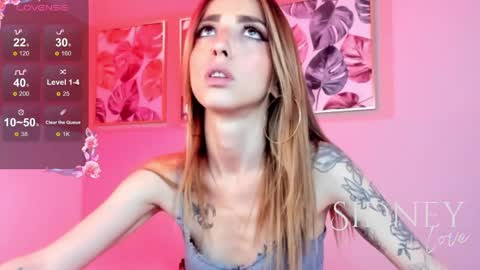 Snapshot of sidneey_lovee chatting on 05/15/26, 03:41 SIDNEEY online show from 05/15/26, 03:41