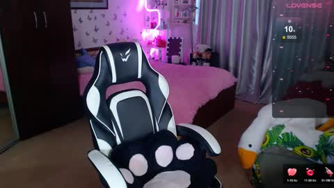 Snapshot of sidny_blush chatting on 02/11/26, 05:01 Sidny online show from 02/11/26, 05:01