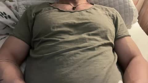 Snapshot of sie273 chatting on 12/17/24, 01:50 sie273 online show from 12/17/24, 01:50