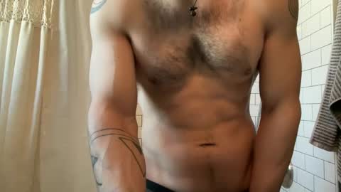 Snapshot of sie273 chatting on 02/26/25, 04:35 sie273 online show from 02/26/25, 04:35