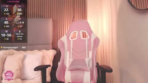 Sienna Blake online show from 02/04/25, 10:24