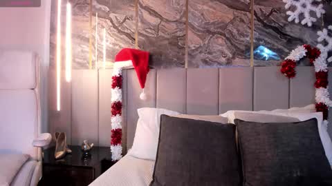 Snapshot of sienna_blake_ chatting on 12/14/25, 11:15 Sienna Blake online show from 12/14/25, 11:15