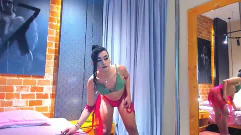 Snapshot of sienna_dark chatting on 03/11/26, 11:38 SinnaDark online show from 03/11/26, 11:38