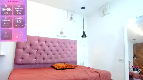 sienna_glow online show from 09/23/25, 12:08