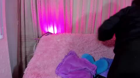 Snapshot of sienna_lux01 chatting on 06/17/26, 03:20 sienna_lux01 online show from 06/17/26, 03:20