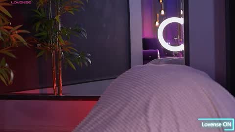 Sienna online show from 11/13/25, 07:24