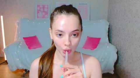 Snapshot of siennamia chatting on 06/06/26, 05:39 Sienna Mia online show from 06/06/26, 05:39