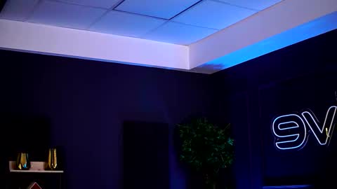 Sienna online show from 10/16/25, 09:32