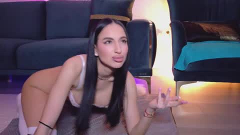 Snapshot of siennastarrr chatting on 03/05/26, 08:27 Sienna online show from 03/05/26, 08:27
