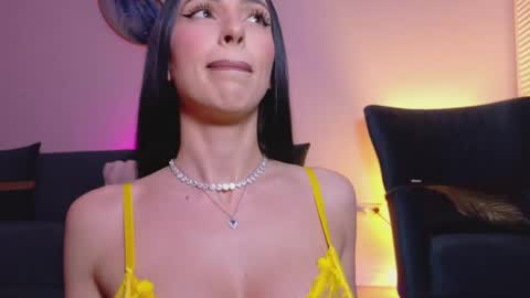 Snapshot of siennastarrr chatting on 05/16/26, 07:23 Sienna online show from 05/16/26, 07:23