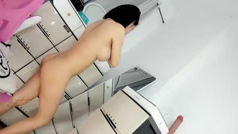 Snapshot of siennatsasian chatting on 10/30/25, 07:10 Callme Sexy Sienna online show from 10/30/25, 07:10