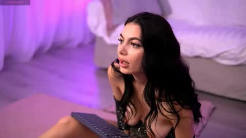 Snapshot of sierravyx chatting on 10/09/25, 04:54 Maria online show from 10/09/25, 04:54