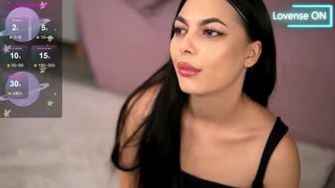 Snapshot of sierravyx chatting on 10/26/25, 12:00 Maria online show from 10/26/25, 12:00