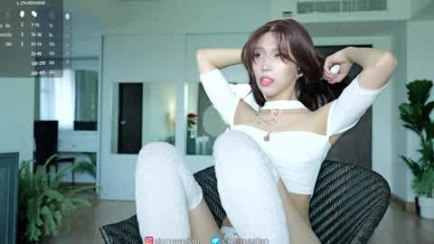 Snapshot of sigmasian chatting on 10/08/25, 04:32 OF instagram sigmaasian twitter sigmasian online show from 10/08/25, 04:32