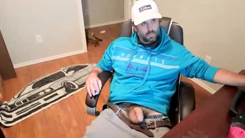 Snapshot of sigmaslayer chatting on 10/06/25, 12:57 sigmaslayer online show from 10/06/25, 12:57