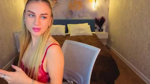 Snapshot of silen_tori chatting on 05/25/26, 01:55 Silen online show from 05/25/26, 01:55
