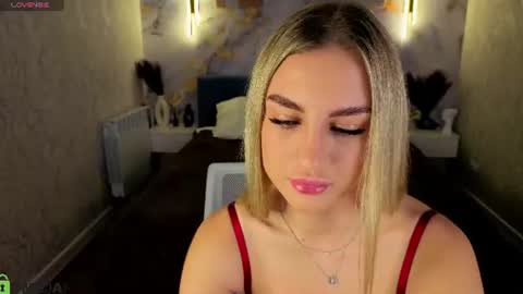 Snapshot of silen_tori chatting on 06/11/26, 12:54 Silen online show from 06/11/26, 12:54