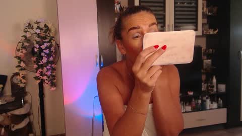 Snapshot of silenaa_sloussen chatting on 09/30/25, 05:12 silenaa_sloussen online show from 09/30/25, 05:12