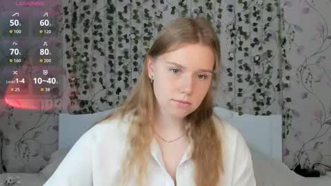 Chloe online show from 10/29/25, 05:10