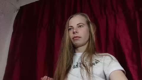 Snapshot of silentpassion567 chatting on 03/15/26, 10:16 JULIANA online show from 03/15/26, 10:16