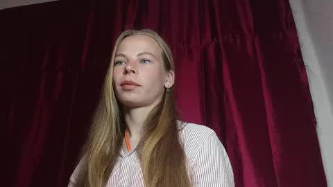 Snapshot of silentpassion567 chatting on 04/06/26, 08:54 JULIANA online show from 04/06/26, 08:54