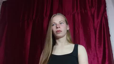 Snapshot of silentpassion567 chatting on 04/07/26, 08:31 JULIANA online show from 04/07/26, 08:31