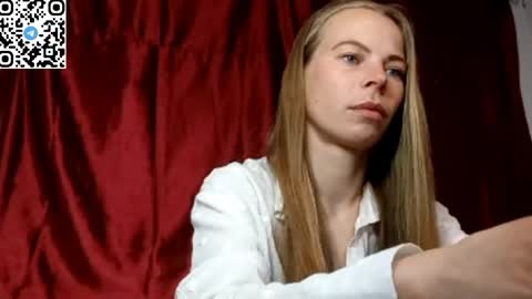 Snapshot of silentpassion567 chatting on 04/13/26, 07:52 JULIANA online show from 04/13/26, 07:52