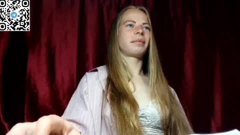 Snapshot of silentpassion567 chatting on 05/19/26, 10:38 JULIANA online show from 05/19/26, 10:38