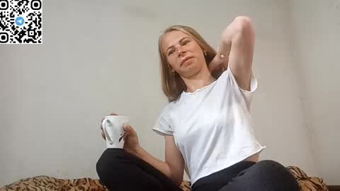 Snapshot of silentpassion567 chatting on 05/27/26, 11:29 JULIANA online show from 05/27/26, 11:29
