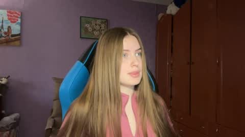 Snapshot of silksinner_ chatting on 04/03/26, 09:51 Erica online show from 04/03/26, 09:51