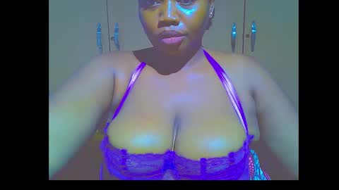 Caramel online show from 10/22/25, 08:25