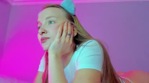 Mila online show from 10/23/25, 08:02