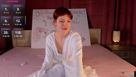 silly___woman online show from 10/21/25, 01:45