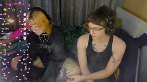 Mia online show from 10/06/25, 09:34